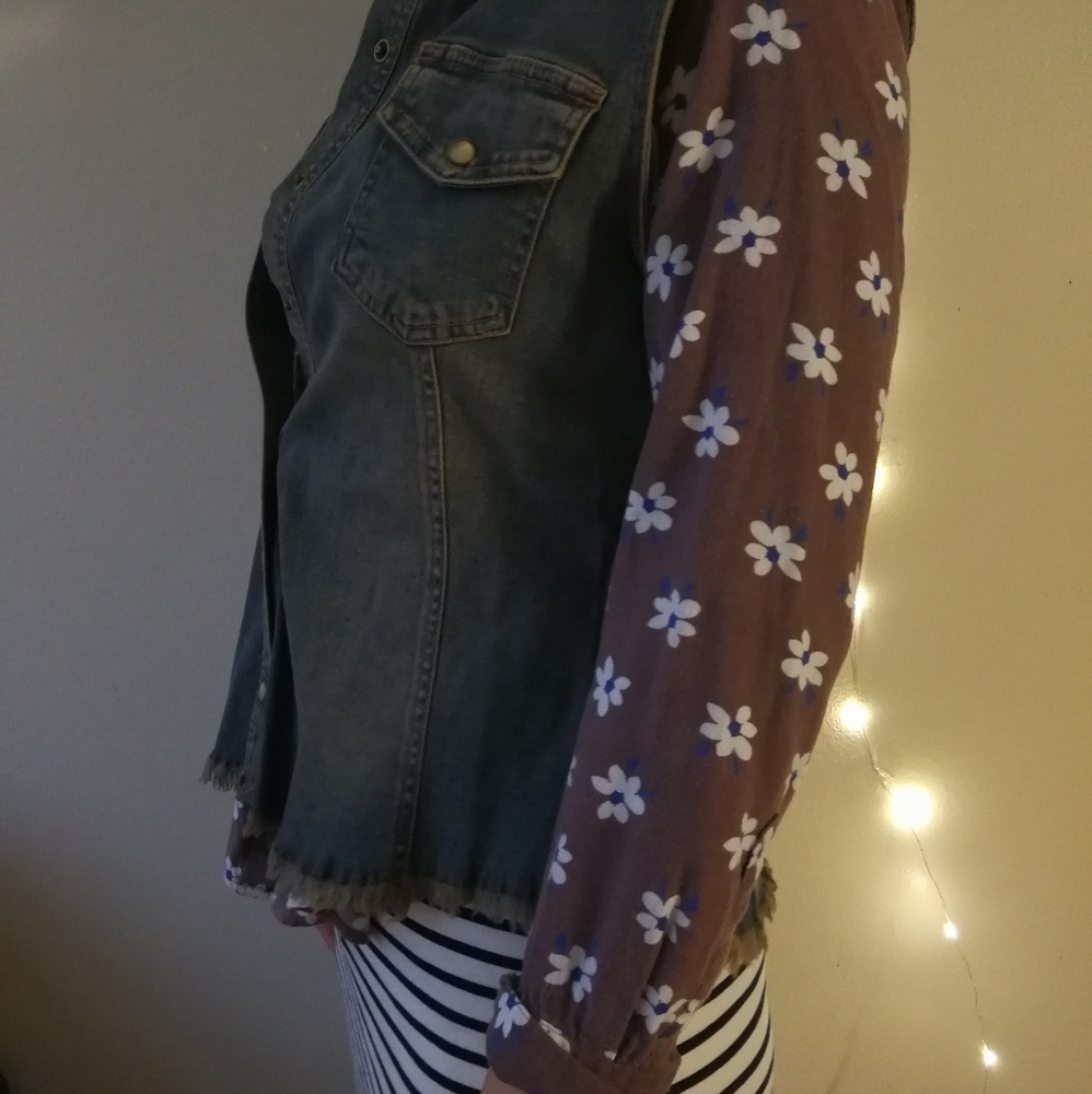 Cloth - Picture 2 of 6